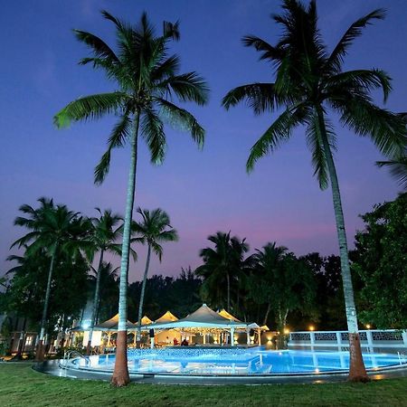 Gold Beach Villa Daman Kültér fotó