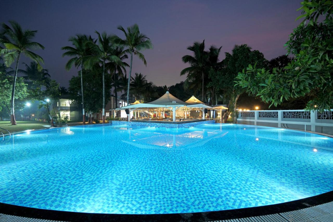 Gold Beach Villa Daman Kültér fotó